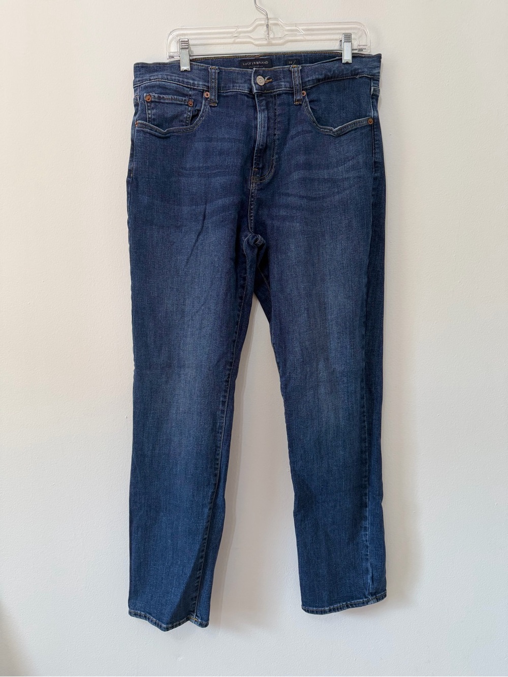 Lucky Brand Men’s Athletic Straight Jeans 34/32